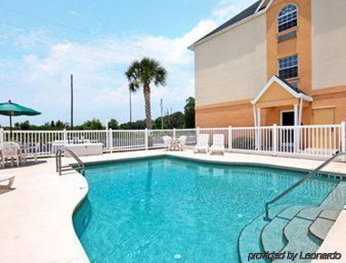 Microtel Inn & Suites By Wyndham Bushnell Exterior photo